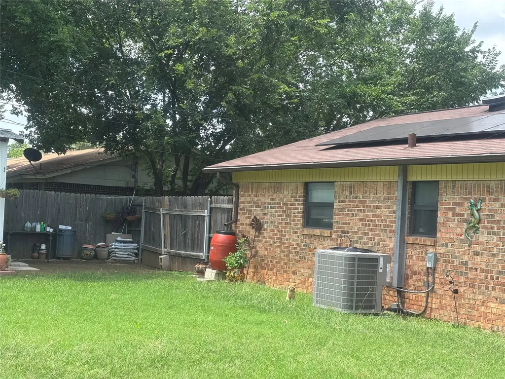 1601 24th Avenue Mineral Wells TX 76067