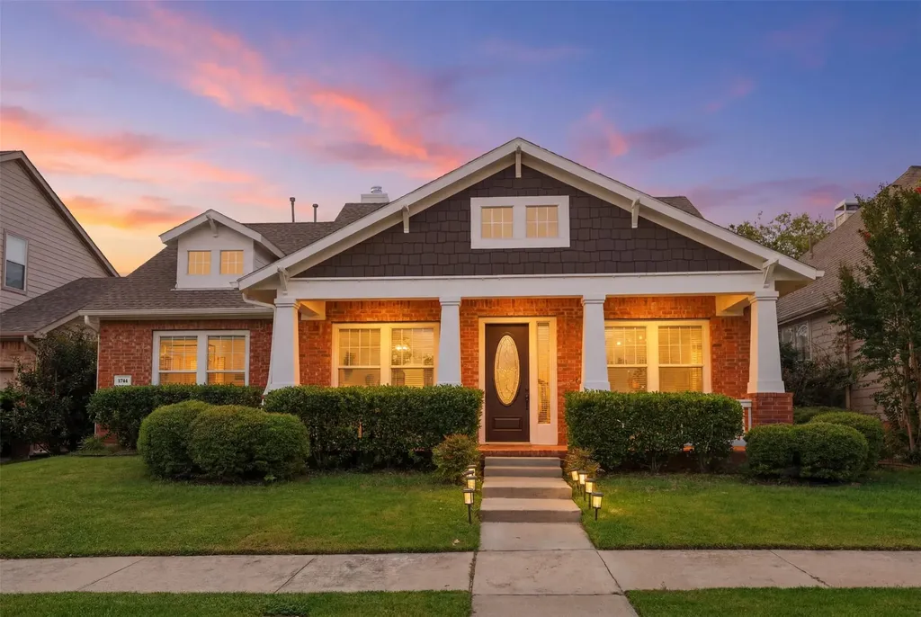 1744 Ivy Lane Carrollton TX 75007