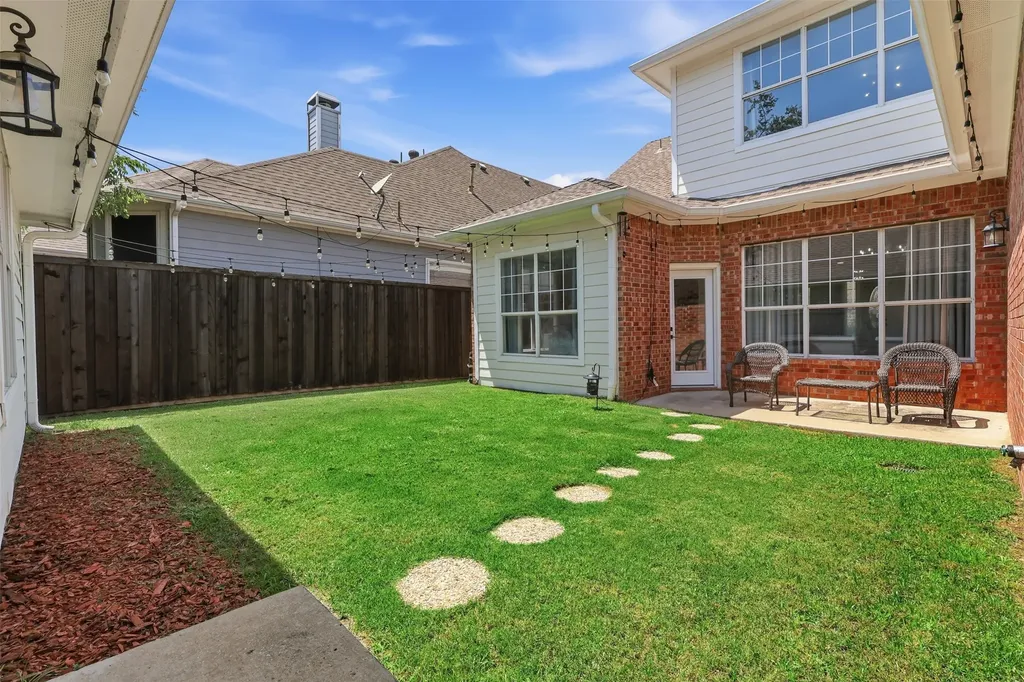 1744 Ivy Lane Carrollton TX 75007