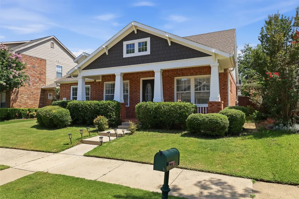 1744 Ivy Lane Carrollton TX 75007