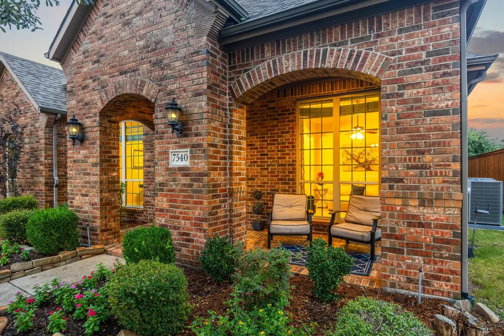 7540 Meadow Run Lane Sachse TX 75048