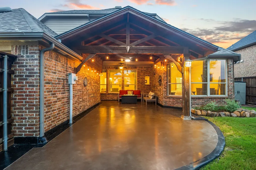 7540 Meadow Run Lane Sachse TX 75048