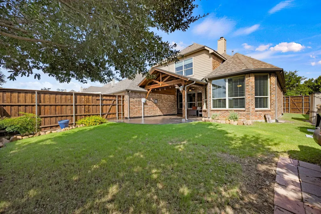 7540 Meadow Run Lane Sachse TX 75048