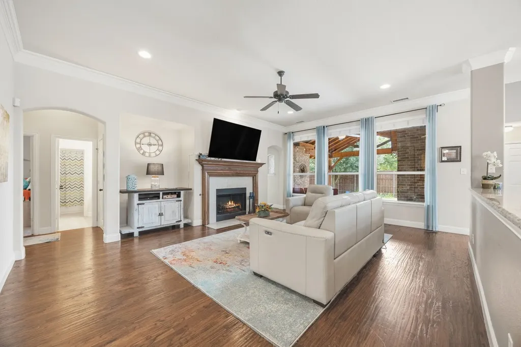 7540 Meadow Run Lane Sachse TX 75048