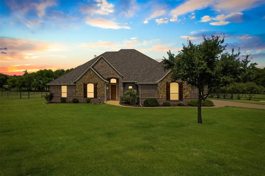 115 Taylor Ridge Drive Waxahachie TX 75167