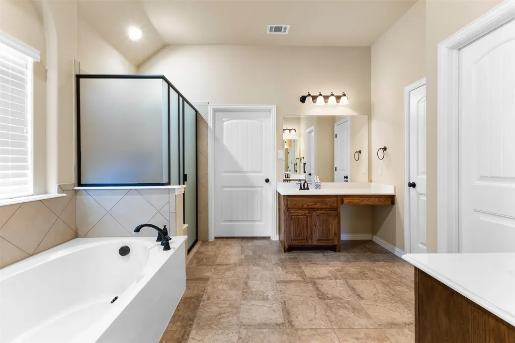 115 Taylor Ridge Drive Waxahachie TX 75167