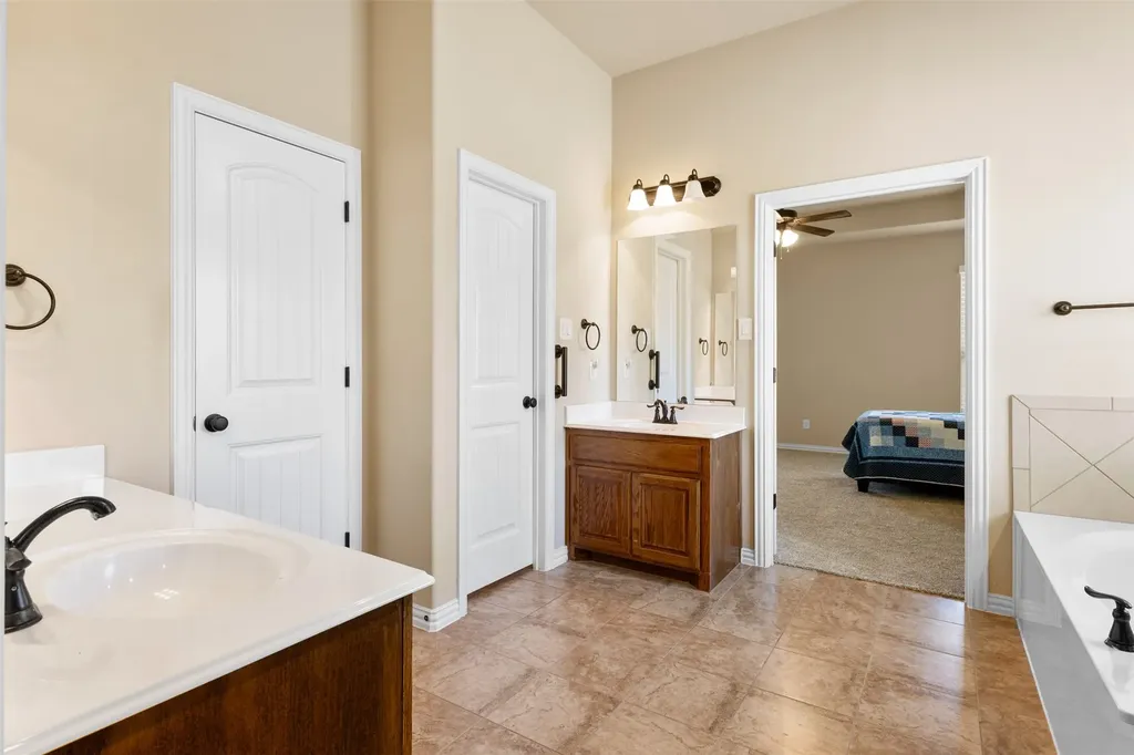 115 Taylor Ridge Drive Waxahachie TX 75167