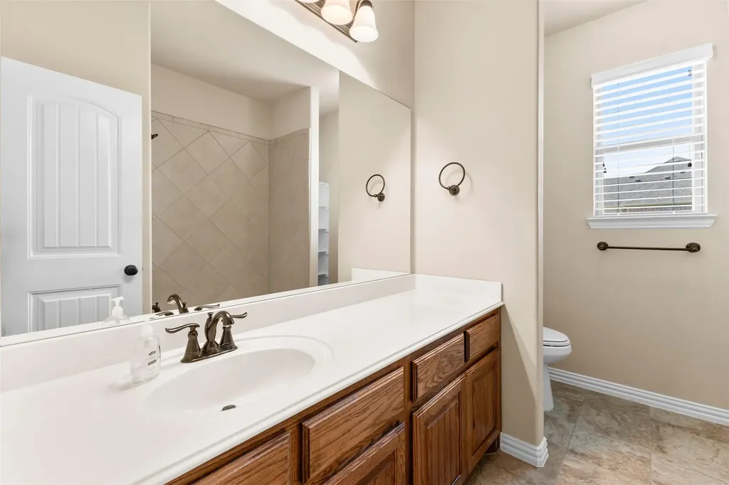 115 Taylor Ridge Drive Waxahachie TX 75167
