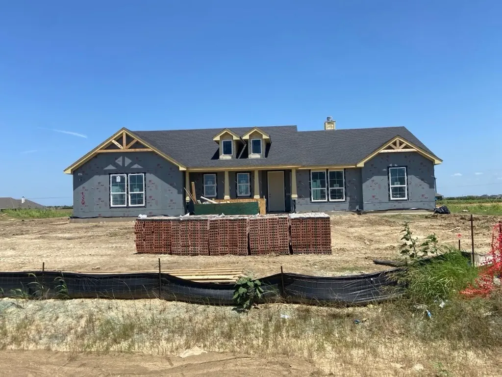150 Sunny Side Road Valley View TX 76272