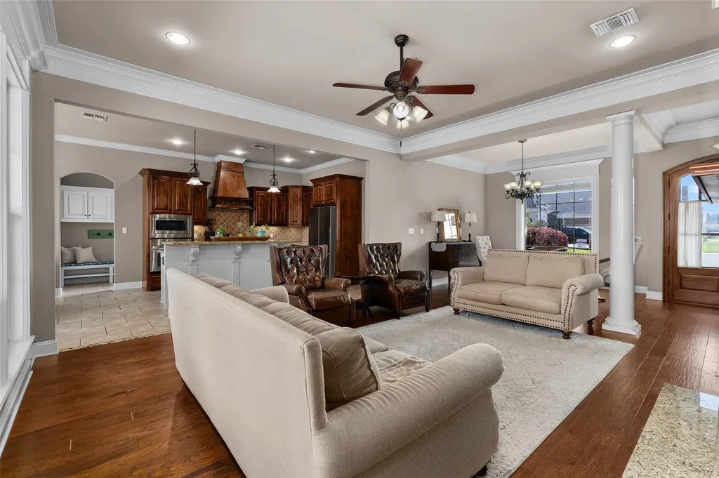 522 Falling Water Circle Bossier City LA 71112