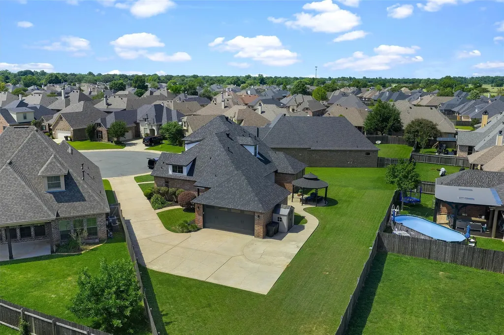 522 Falling Water Circle Bossier City LA 71112