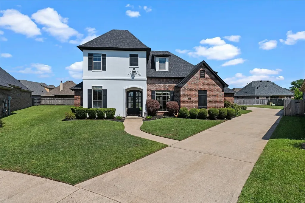 522 Falling Water Circle Bossier City LA 71112