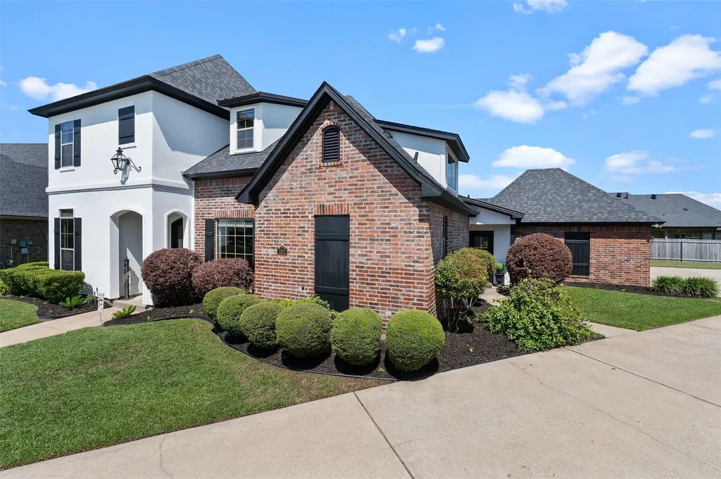 522 Falling Water Circle Bossier City LA 71112