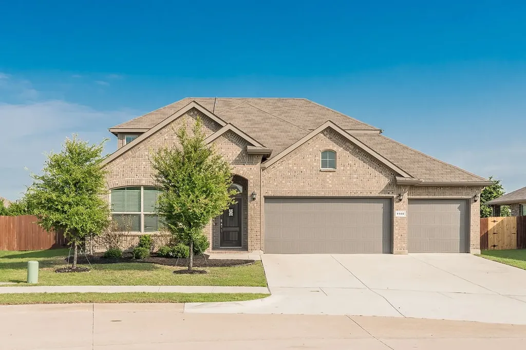 1140 Donnington Trail Saginaw TX 76131