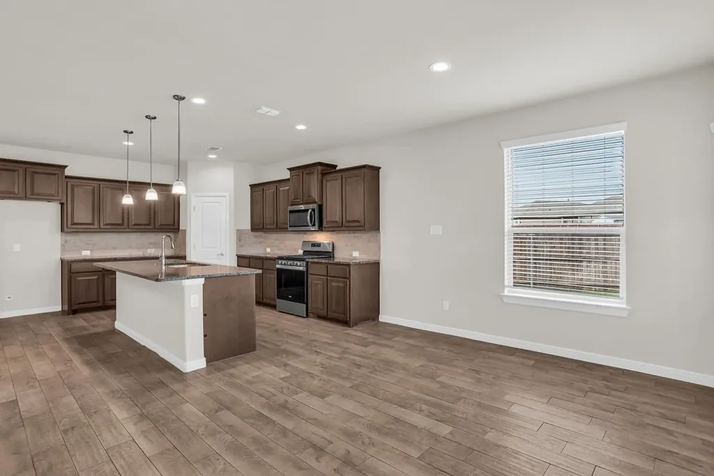 1140 Donnington Trail Saginaw TX 76131
