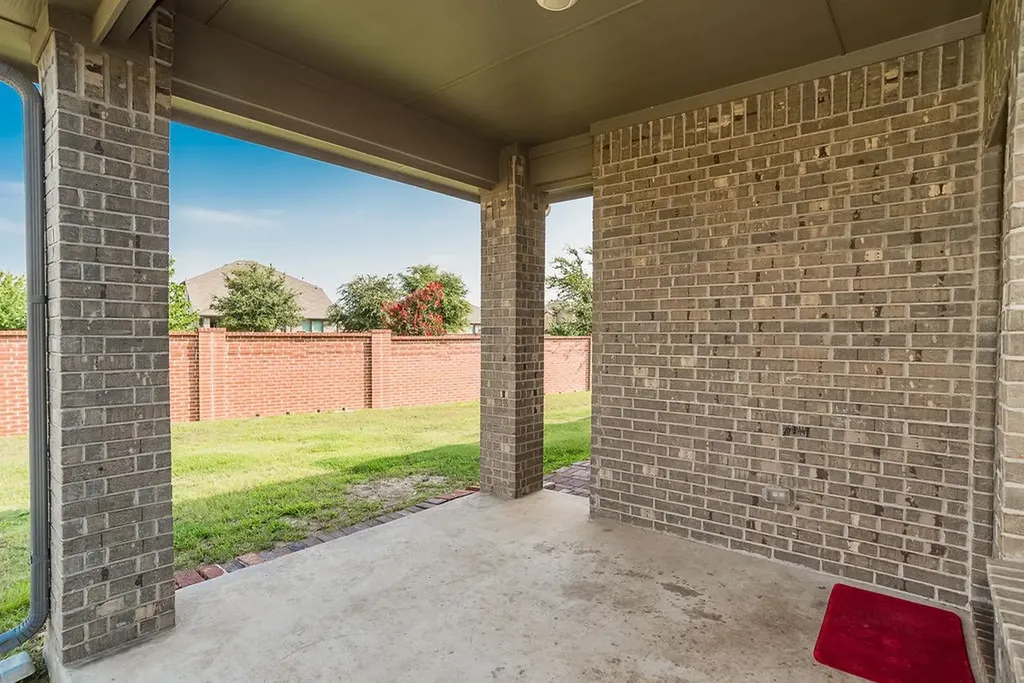 1140 Donnington Trail Saginaw TX 76131