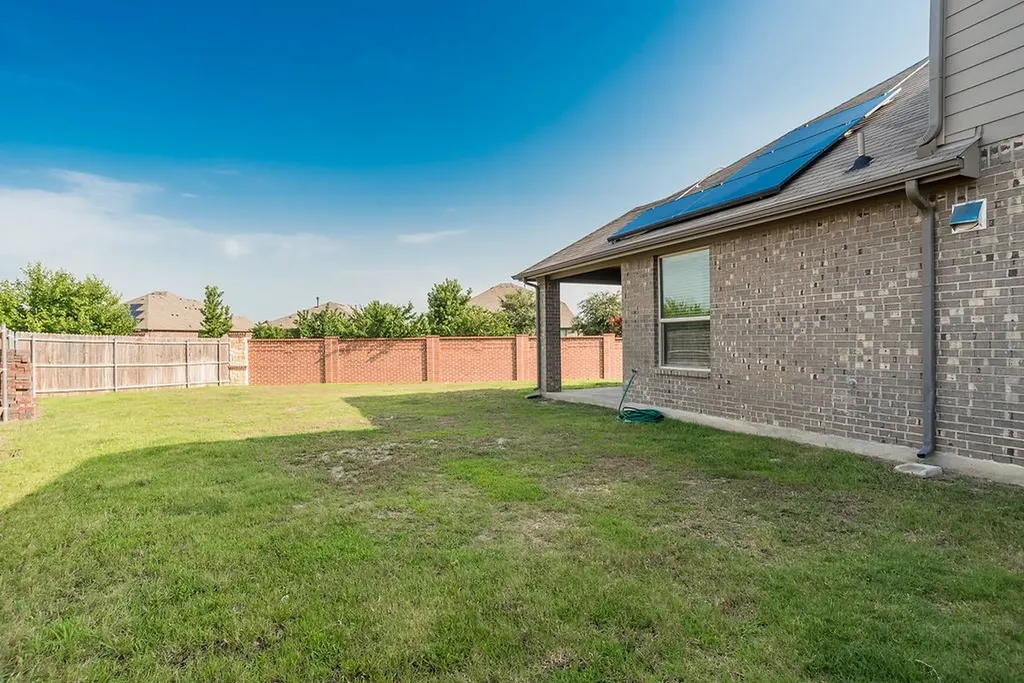 1140 Donnington Trail Saginaw TX 76131