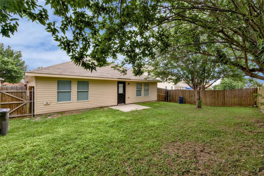 829 Santa Rosa Drive Fort Worth TX 76052