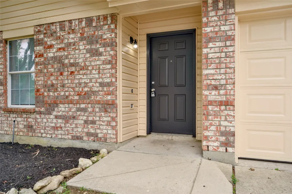 829 Santa Rosa Drive Fort Worth TX 76052
