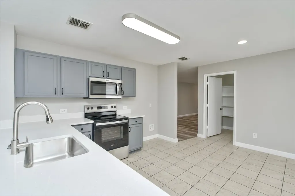 829 Santa Rosa Drive Fort Worth TX 76052