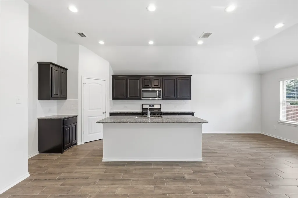 1836 Agarito Drive Weatherford TX 76086