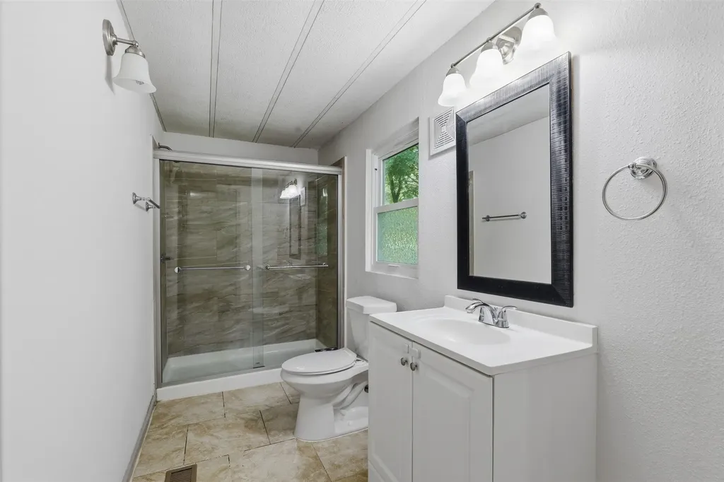 907 Quail Run Cleburne TX 76031