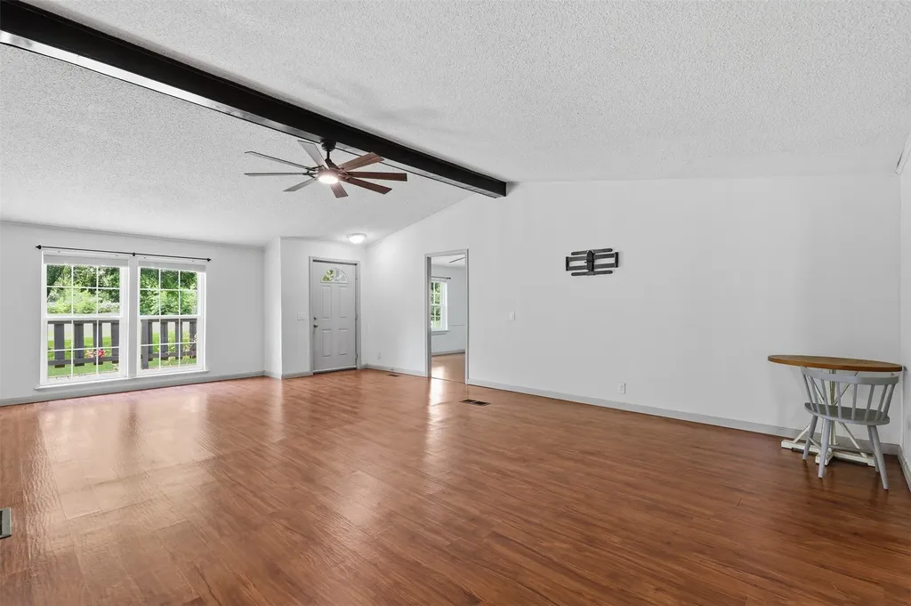 907 Quail Run Cleburne TX 76031