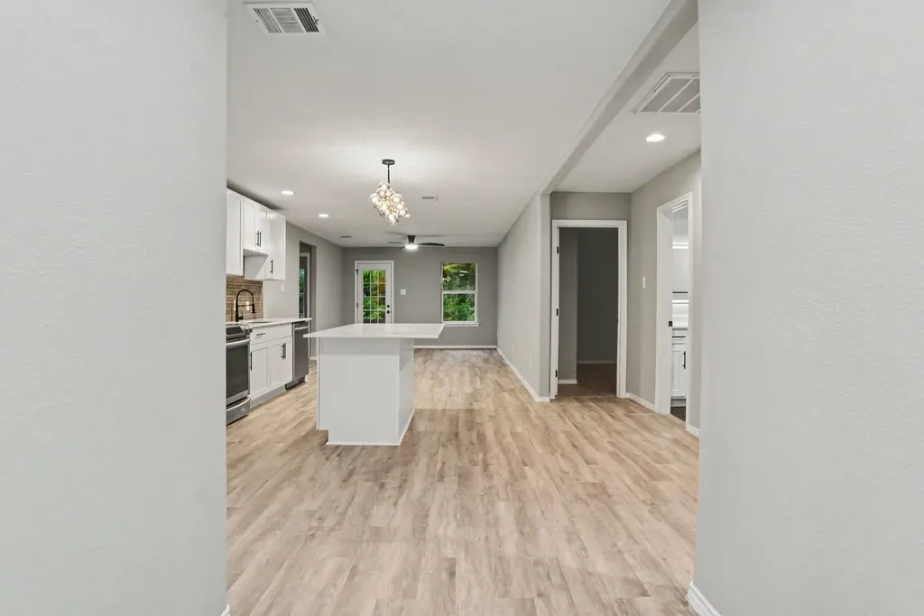 4519 Yancy Street Dallas TX 75216