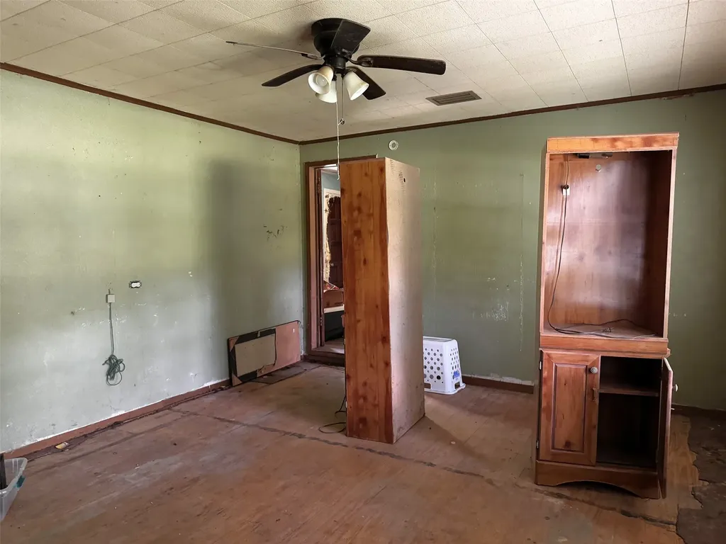 406 Pace Avenue Naples TX 75568