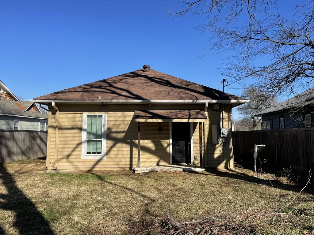 1414 W Sears Street Denison TX 75020
