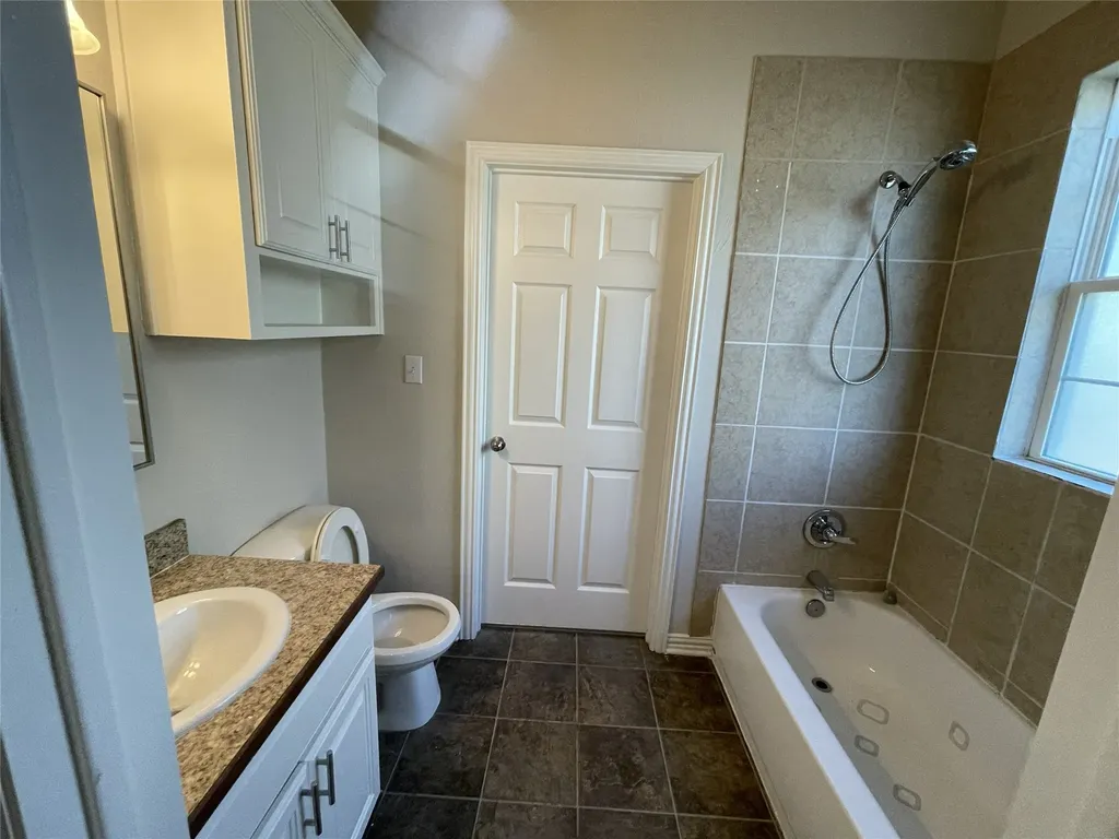 1414 W Sears Street Denison TX 75020