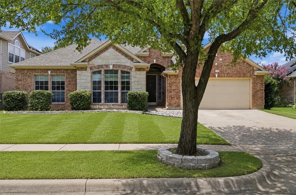 10 Saddlewood Court Mansfield TX 76063