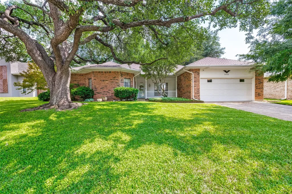 2522 Danny Lane Farmers Branch TX 75234