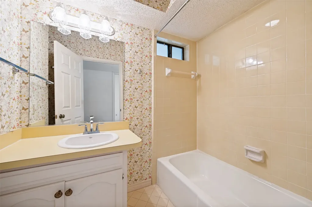 2522 Danny Lane Farmers Branch TX 75234