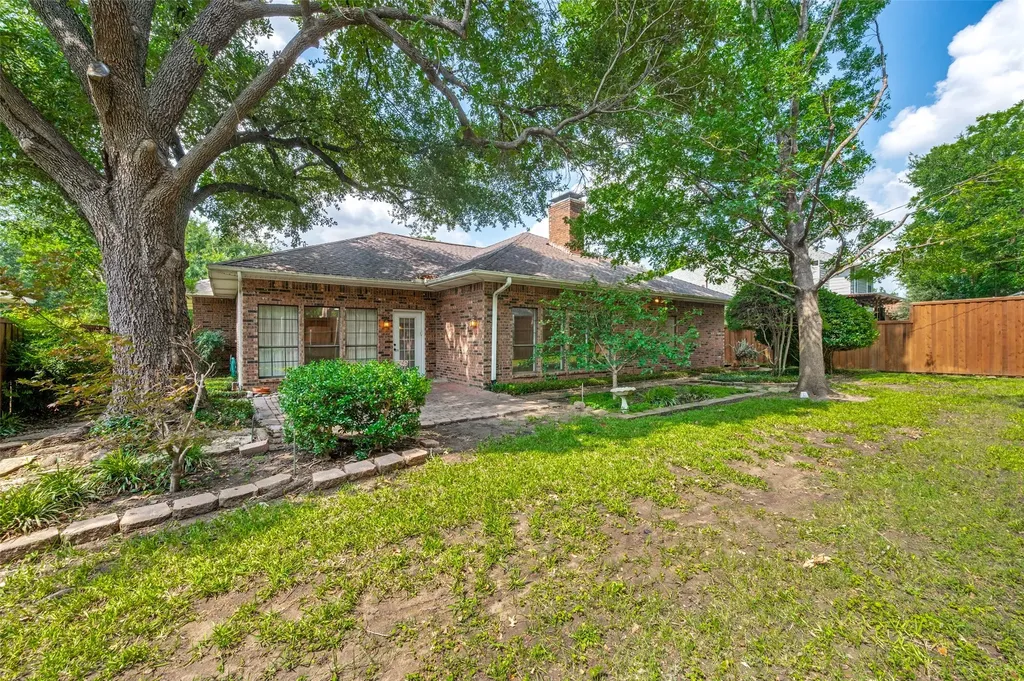 2522 Danny Lane Farmers Branch TX 75234