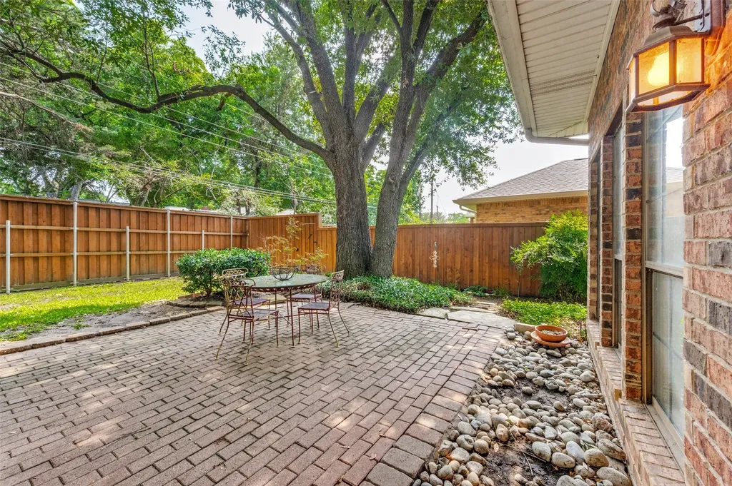 2522 Danny Lane Farmers Branch TX 75234