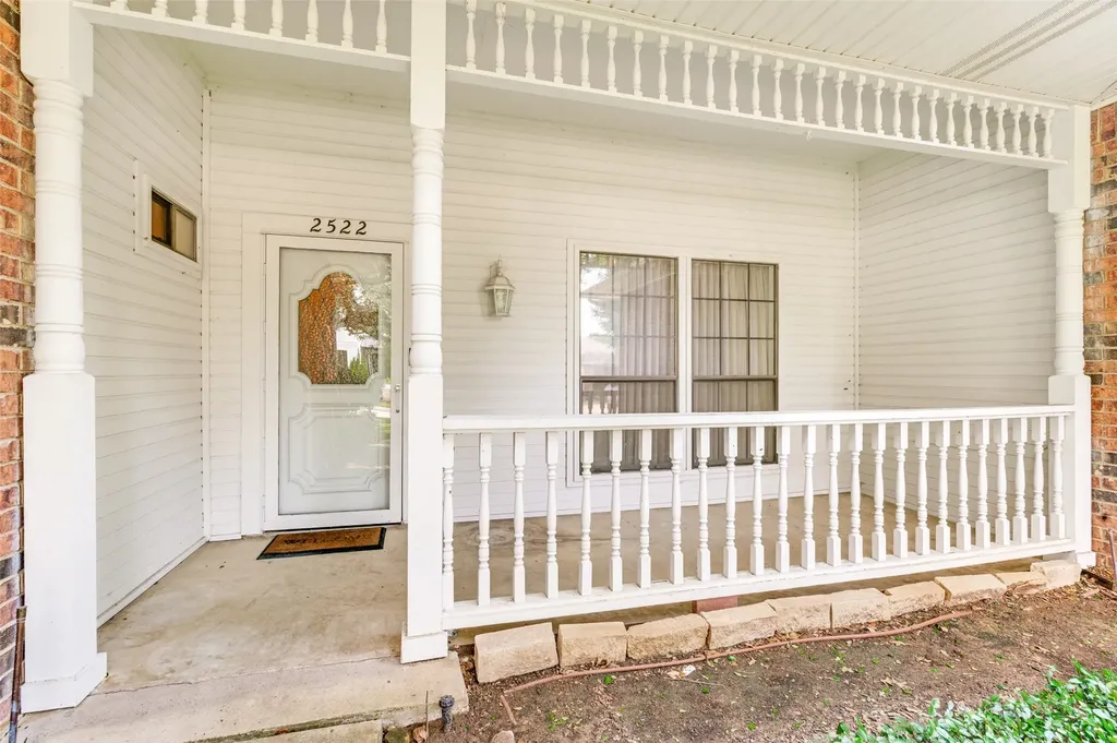 2522 Danny Lane Farmers Branch TX 75234