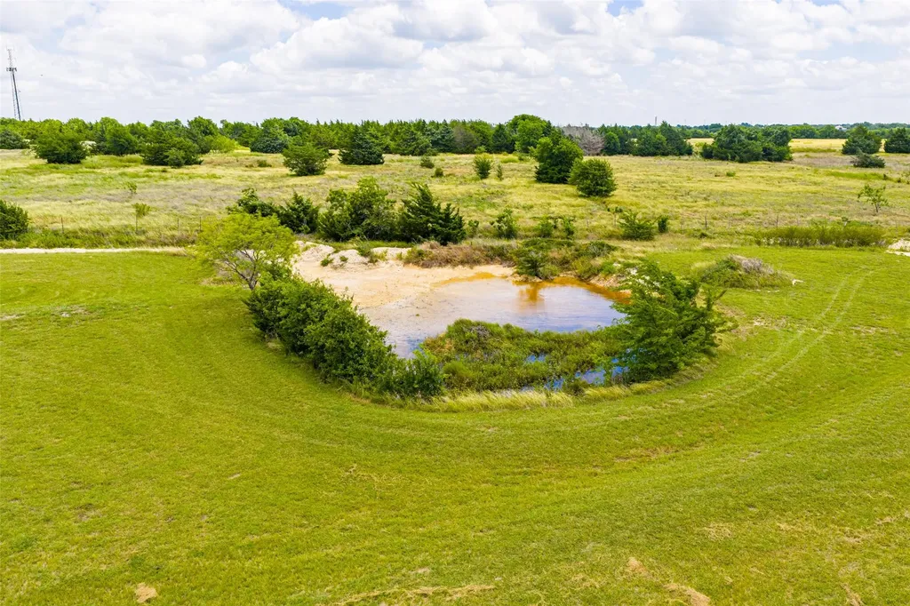 761 Dovie Lane Milford TX 76670