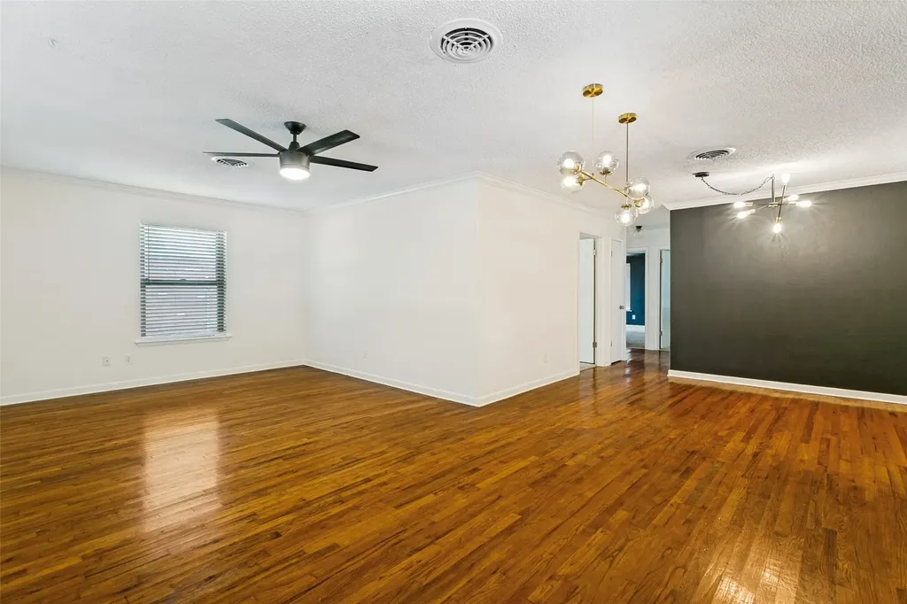 1126 Warden Street Benbrook TX 76126