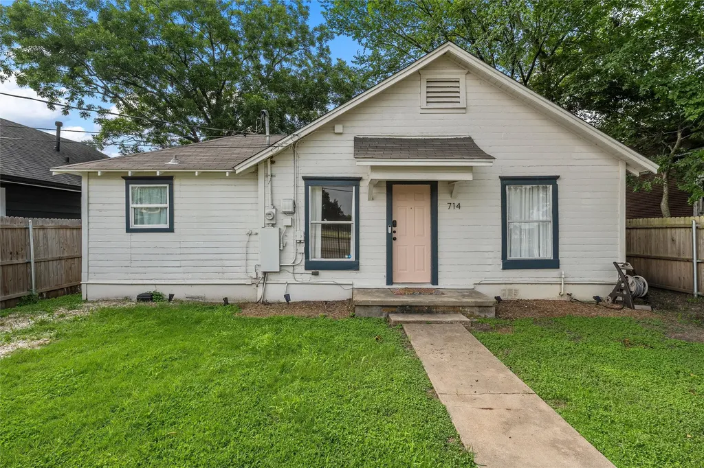 714 Hines Avenue Waco TX 76706