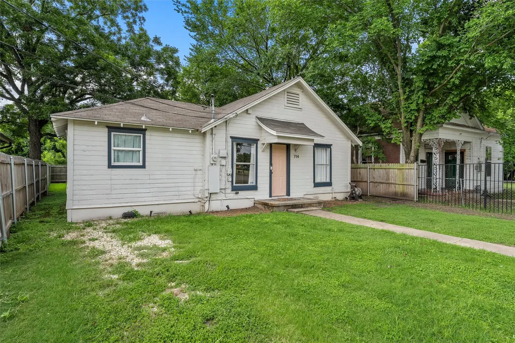 714 Hines Avenue Waco TX 76706
