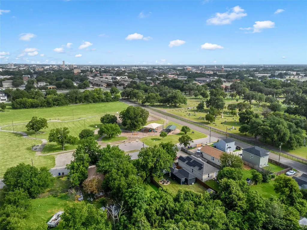 714 Hines Avenue Waco TX 76706