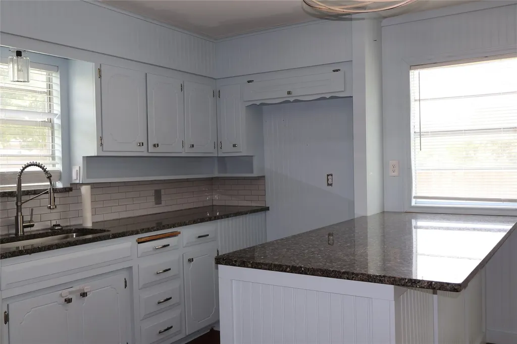 2516 Norfleet Street Sansom Park TX 76114