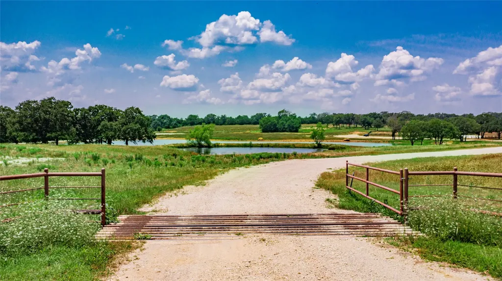 1789 Brumelow Road Whitesboro TX 76273