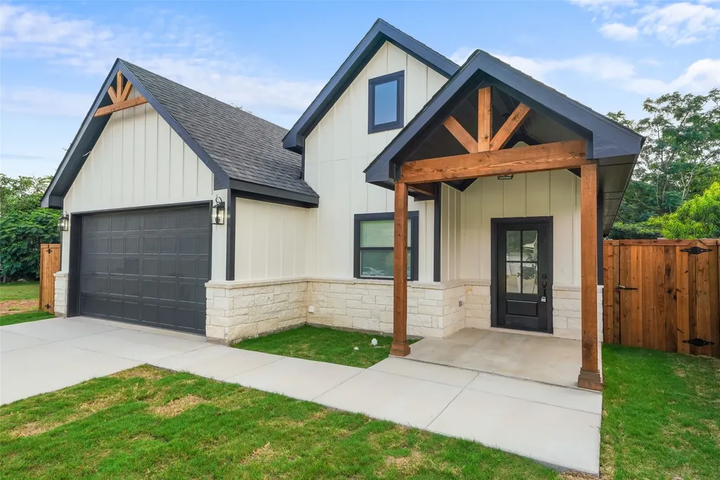 510 Paradise Street Fort Worth TX 76111