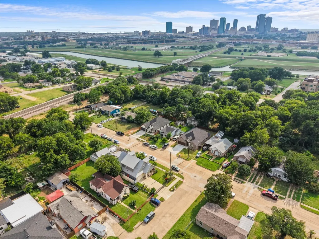 510 Paradise Street Fort Worth TX 76111