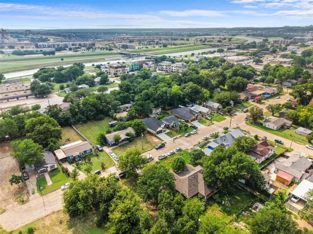 510 Paradise Street Fort Worth TX 76111