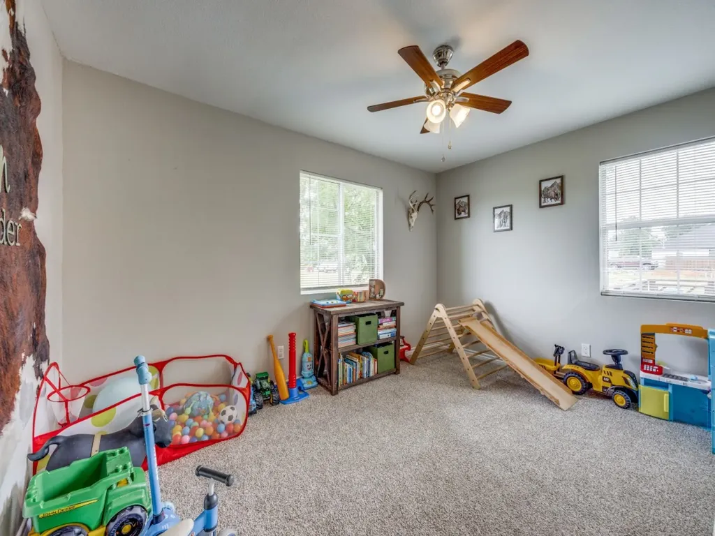 411 W Houston Street Leonard TX 75452
