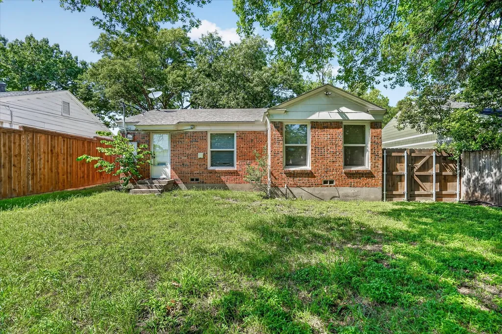 4309 Curzon Avenue Fort Worth TX 76107