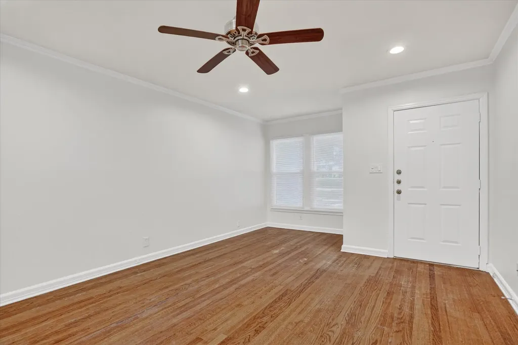4309 Curzon Avenue Fort Worth TX 76107